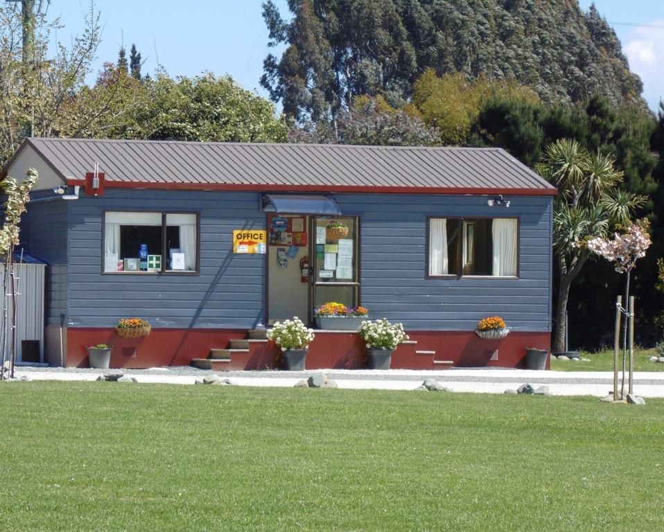 Glenavys Waitaki River Motor Camp Екстериор снимка