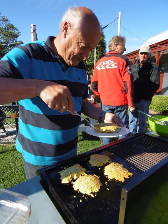 Glenavys Waitaki River Motor Camp Екстериор снимка