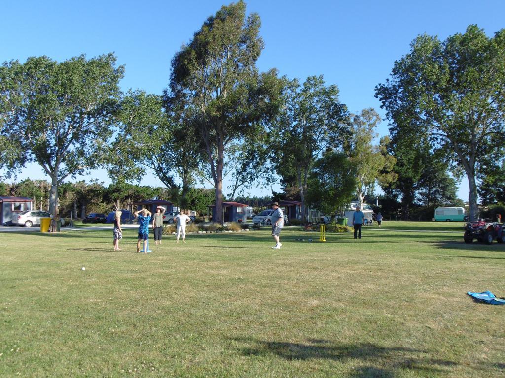 Glenavys Waitaki River Motor Camp Екстериор снимка