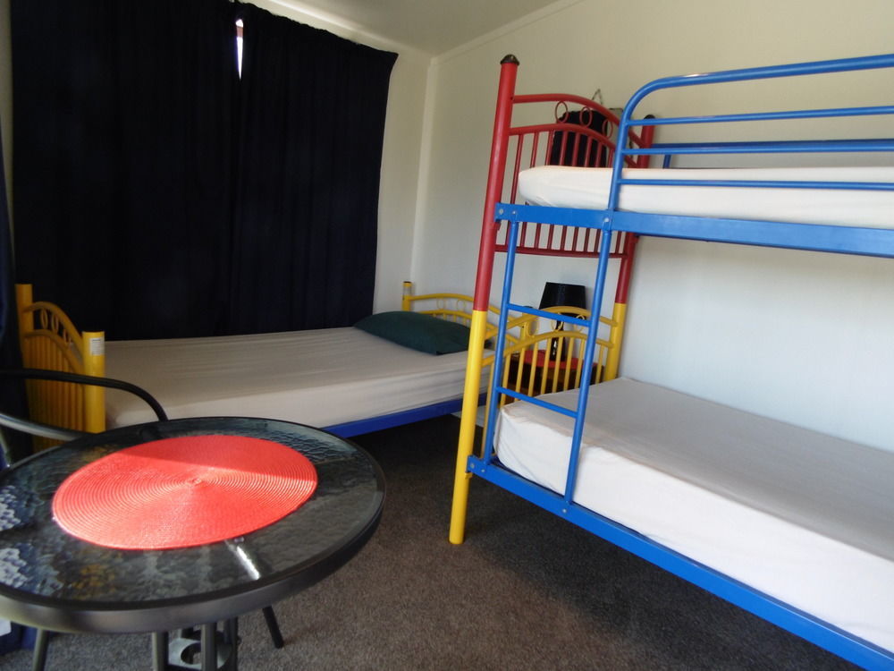 Glenavys Waitaki River Motor Camp Екстериор снимка